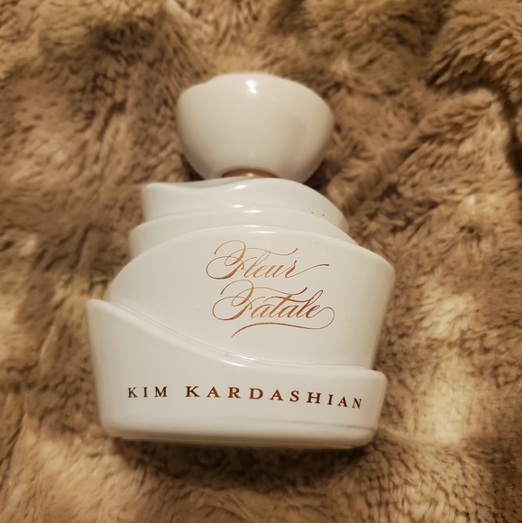 Kim Kardashian Fleur Fatale Perfume Fragrance - Picture 1 of 2